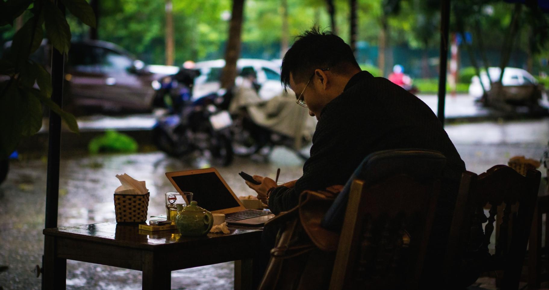 Espace de détente pour les pauses café et discussions informelles